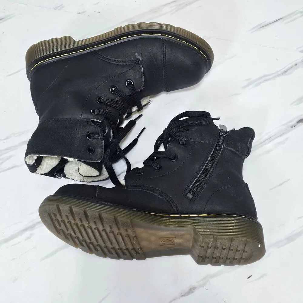 Dr Martens Aimilita Black Sherpa Lined 6 Eyelet Combat Boots Docs Youth UK2‎ US3